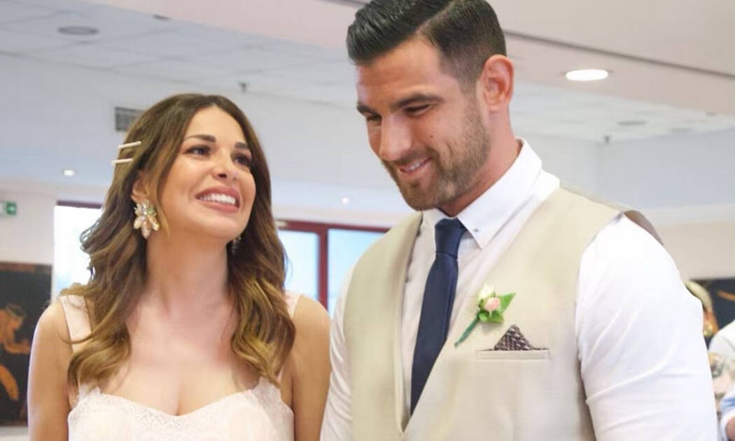 Η Ελένη Χατζίδου μας δείχνει σε ποιον θα μοιάζει η κόρη τους