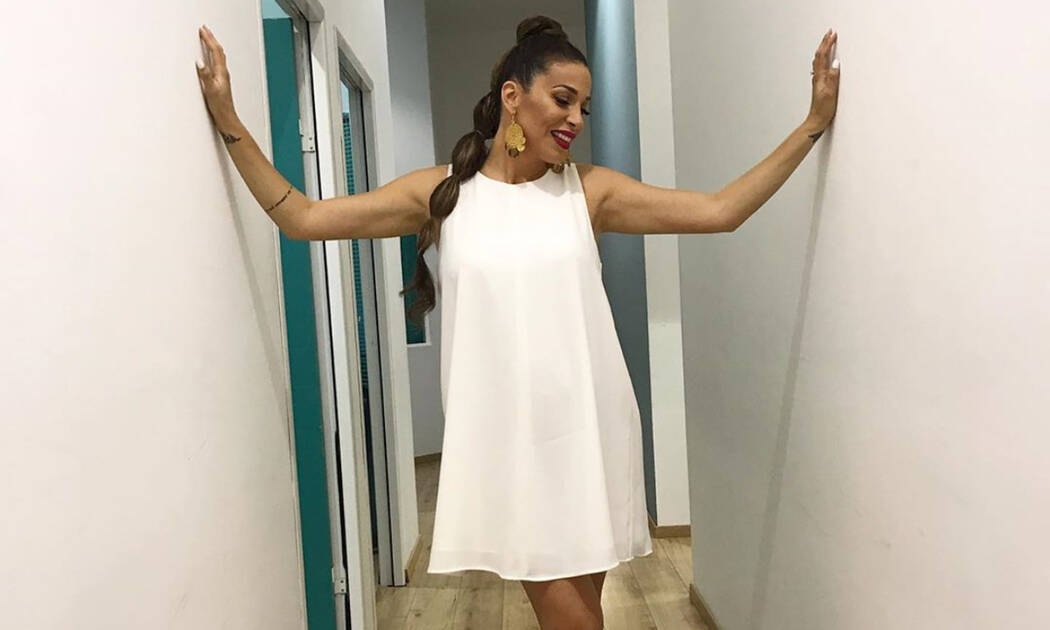 Ελένη Χατζίδου: Το μήνυμα προς τις εγκυμονούσες φίλες της και η φώτο με μαγιό (pics)