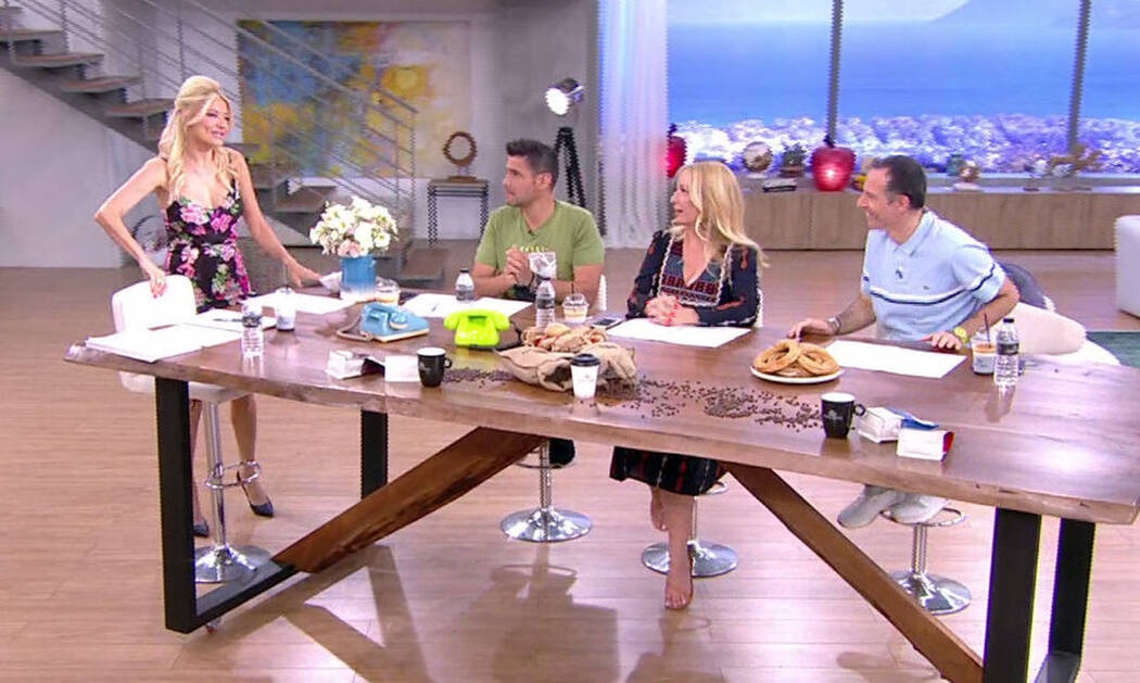 Το πρωινό: Με πυρετό η Φαίη Σκορδά στο πλατό – Το πρόβλημα υγείας που την ταλαιπωρεί (Video) 