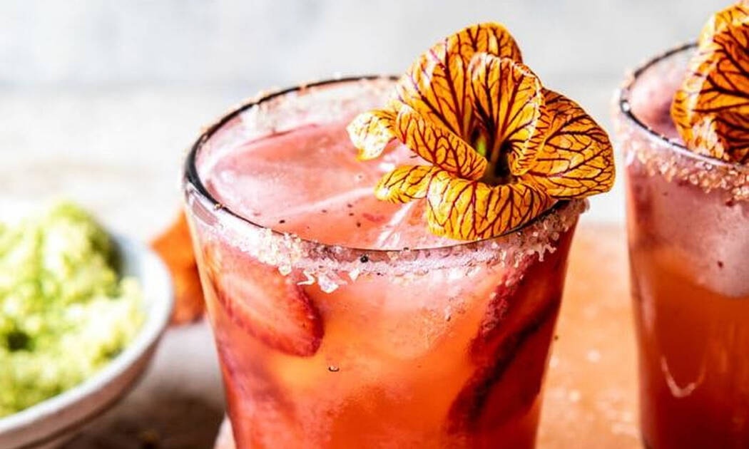Δρεσερή margarita φράουλα με ιβίσκο και τζίντζερ