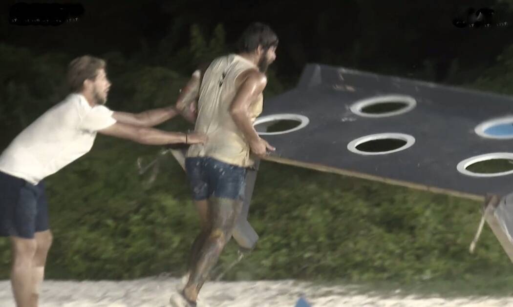 Survivor: Έχασε και τα έσπασε όλα στον στίβο μάχης (video)