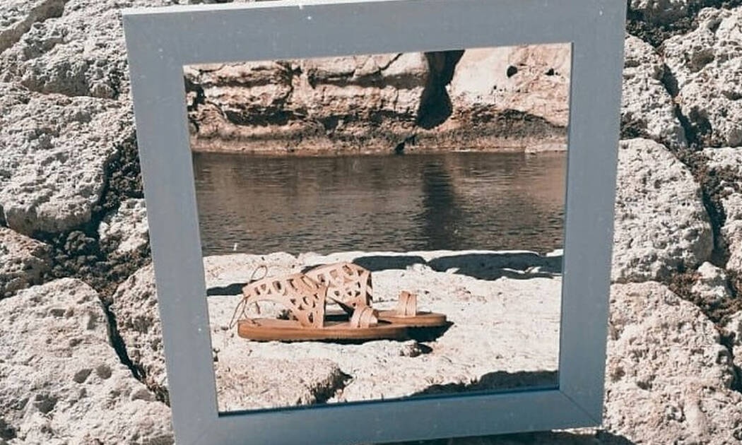 Αν σου αρέσουν οι γήινες αποχρώσεις, αυτά τα 12 ζευγάρια σανδάλια θα τα λατρέψεις