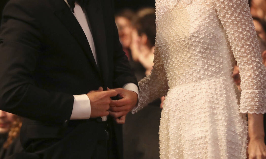 Οι δύο superstars παντρεύονται και δεν καταλάβαμε τίποτα!