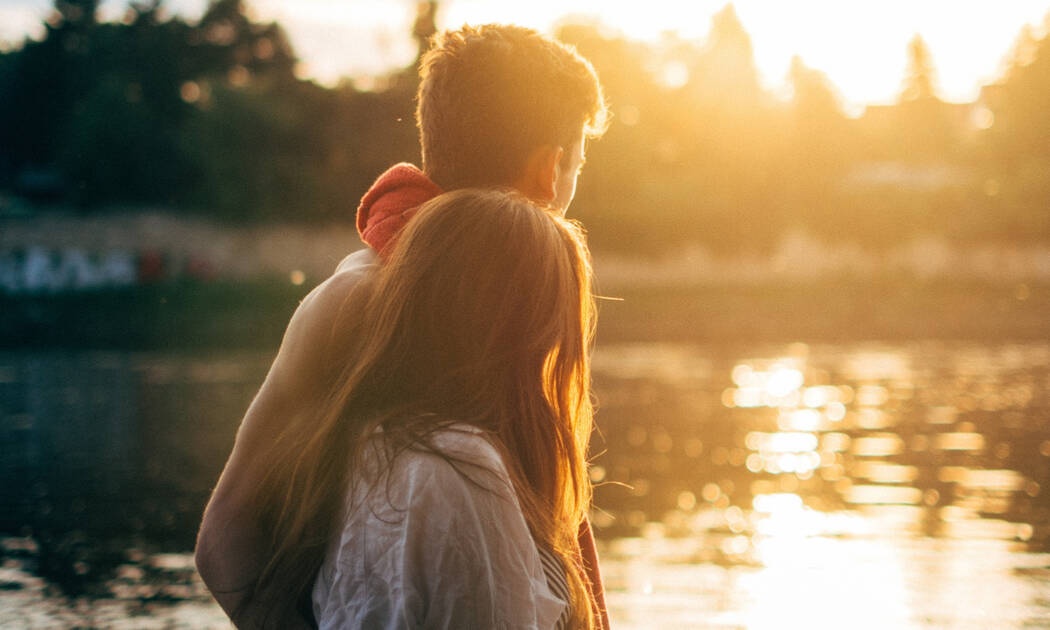 Πώς θα κρατήσεις τη σχέση σου δυνατή και στις διακοπές