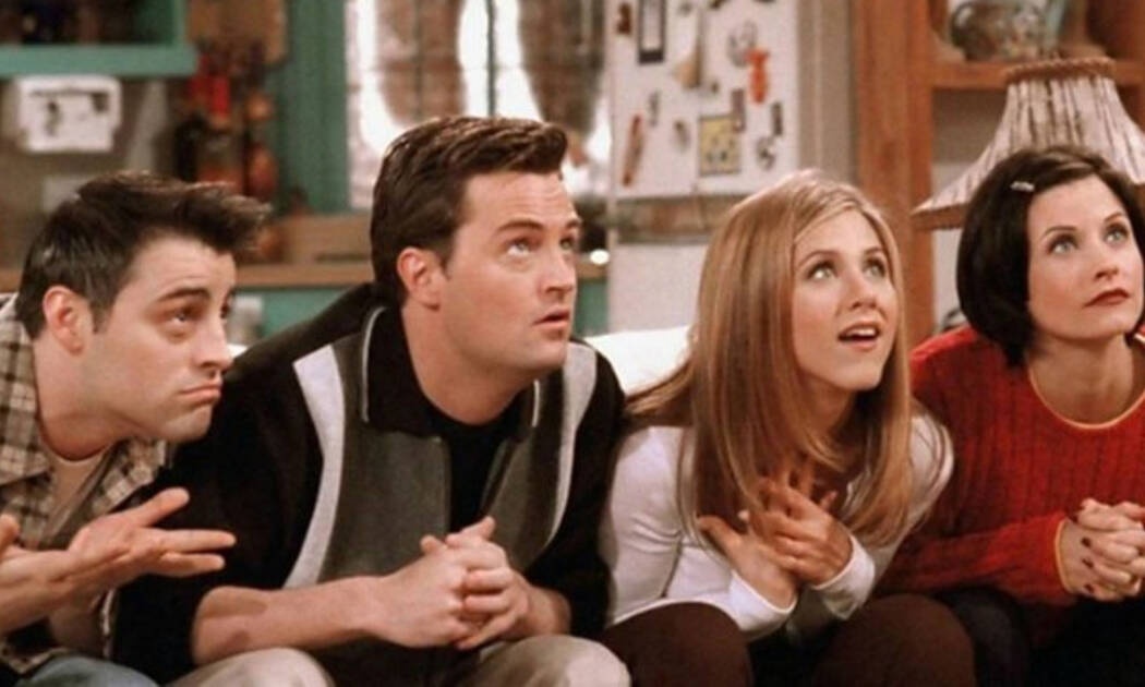 Τα Φιλαράκια: Ο κρυφός δεσμός που δεν είδαμε ποτέ! (pics+vid)