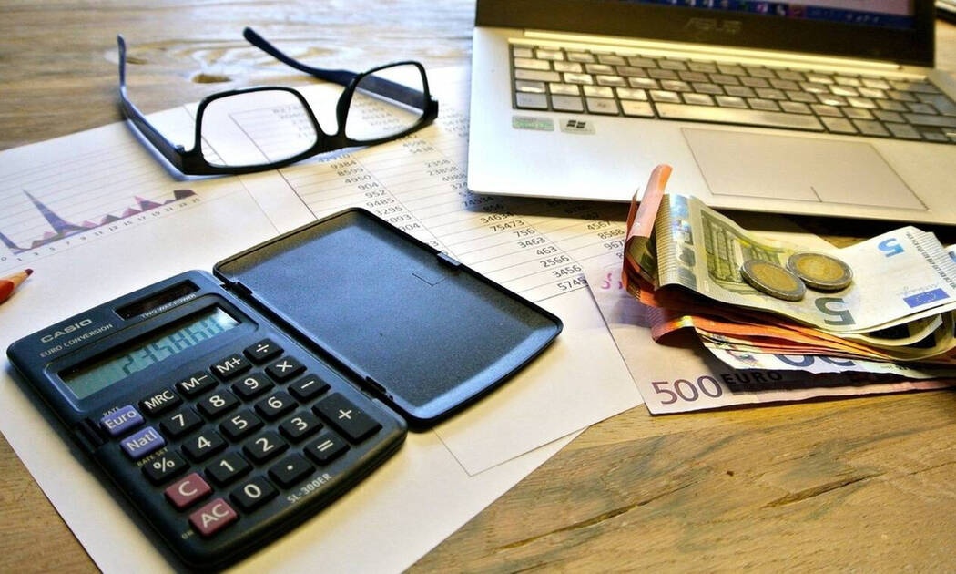 Φορολογία: Αυτές είναι οι αλλαγές σε ΦΠΑ, ΕΝΦΙΑ και τέλος επιτηδεύματος