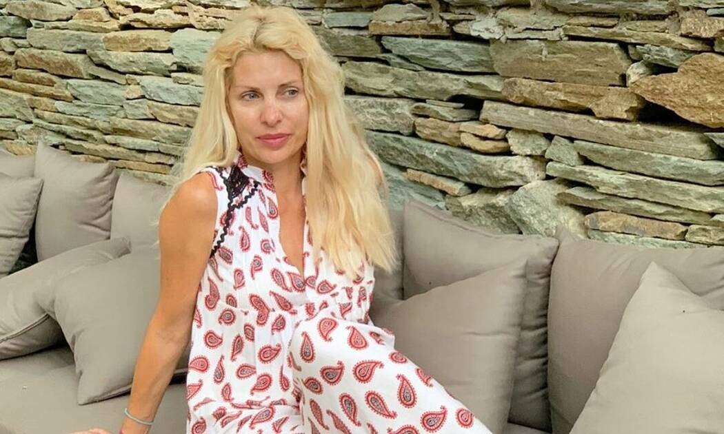 Ελένη Μενεγάκη: Έτσι σίγουρα δεν την έχετε ξαναδεί - Το σχόλιό της για την εμφάνισή της 