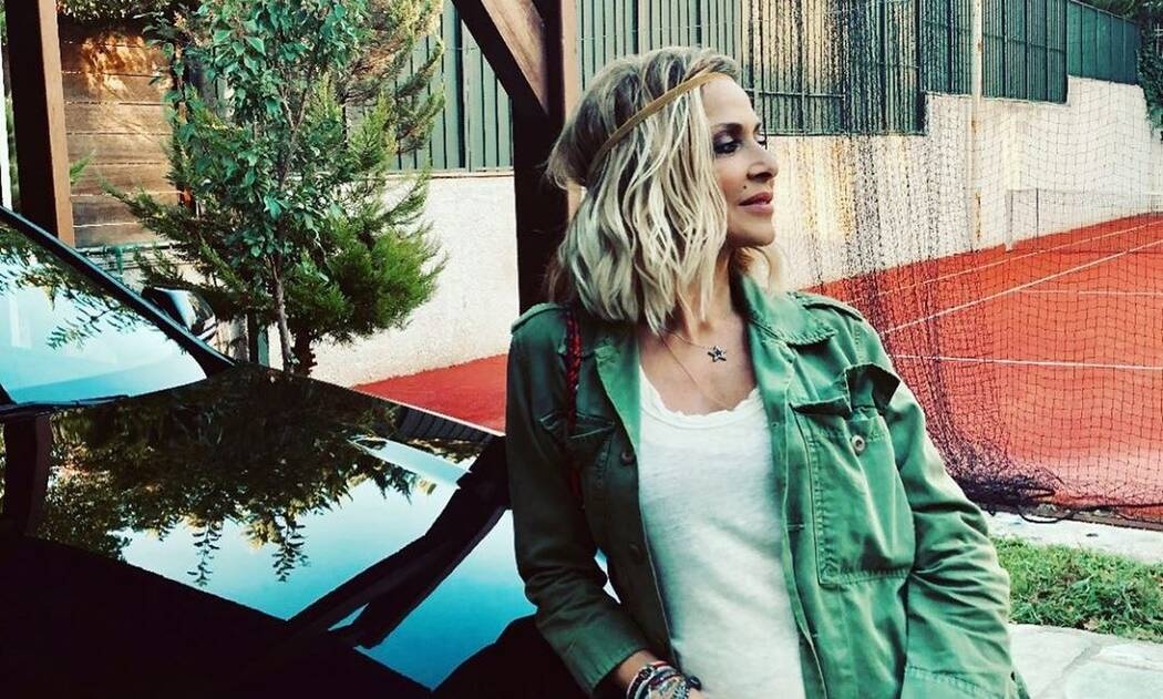 Άννα Βίσση: Με τη Σοφία Καρβέλα και τα εγγόνια της στη Μύκονο (Video & Photos)