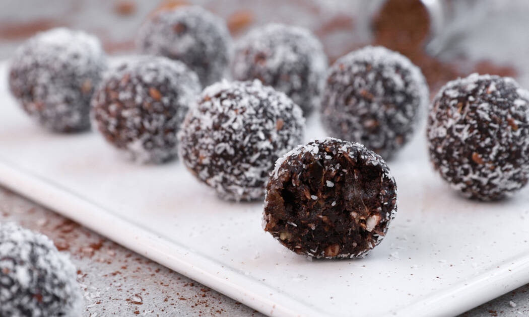 Energy balls με καρύδα και αμύγδαλο- Υπέροχη συνταγή από τον Γιώργο Τσούλη