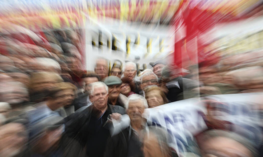 Ανατροπή! Απόφαση - «βόμβα» Μητσοτάκη για τη 13η σύνταξη