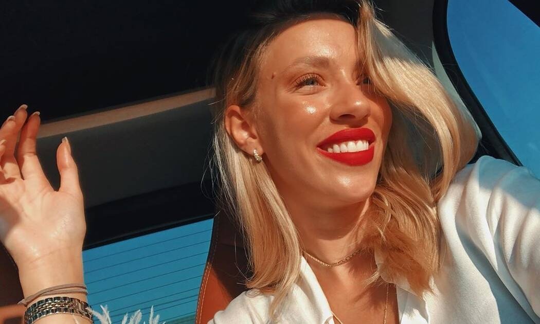 GNTM: Η Γαρυφαλιά Καληφώνη φοράει μικροσκοπικό μπικίνι και τρελαίνει κόσμο (photos)