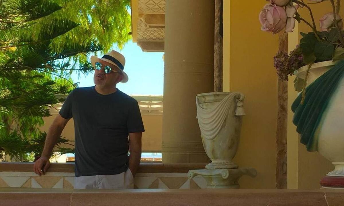 Το τρυφερό μήνυμα του Πορτοκάλογλου για τα γενέθλια της γυναίκας του (photos)