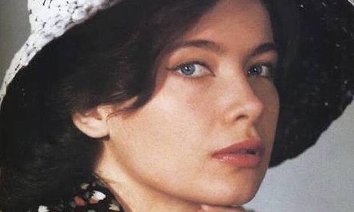 Η αδημοσίευτη φωτογραφία της Καρέζη από το ταξίδι της στη Σιγκαπούρη (photos)