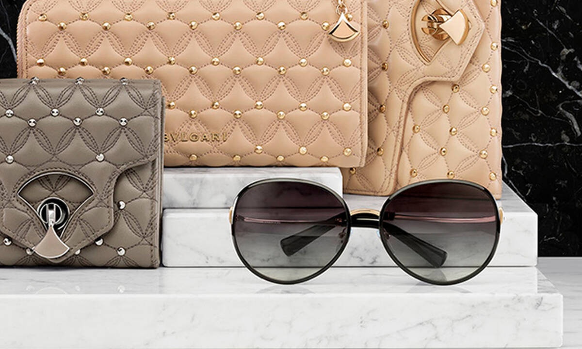 Τα νέα πορτοφόλια του οίκου Bulgari μας έχουν εντυπωσιάσει