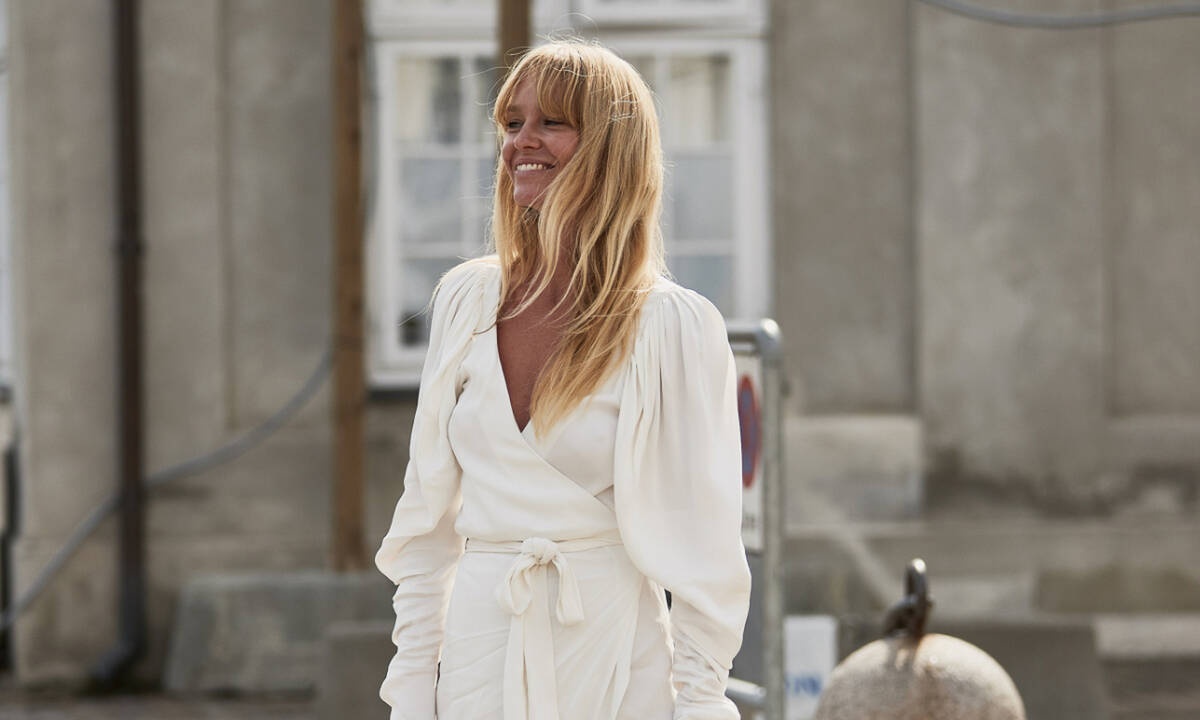 Οδηγός Αγοράς: 10 λευκά ρούχα και αξεσουάρ για να αποκτήσεις τώρα που είσαι ακόμα μαυρισμένη