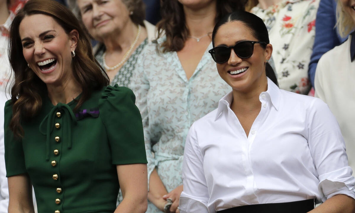 Γιατί η Meghan Markle επιλέγει πάντα την ίδια πόζα και γιατί να την επιλέξεις κι εσύ