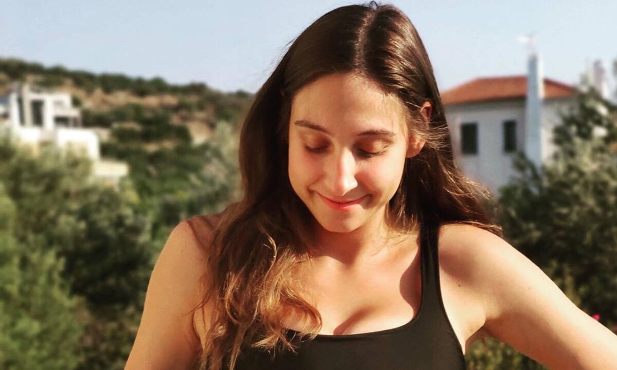 Φωτεινή Αθερίδου: Λίγο πριν γεννήσει θυμόμαστε όλες τις φορές που πόζαρε με φουσκωμένη κοιλίτσα