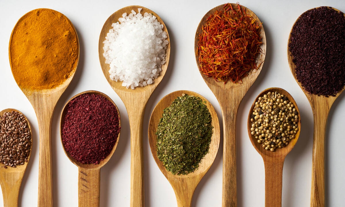 10 μπαχαρικά που ενισχύουν το ανοσοποιητικό (εικόνες)