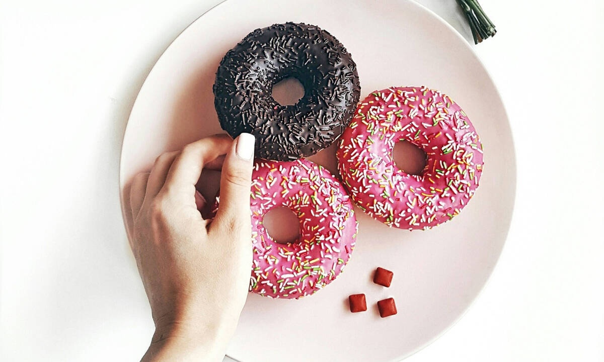 Τα πιο αφράτα ντόνατς χωρίς ζύμωμα που δοκίμασες ποτέ