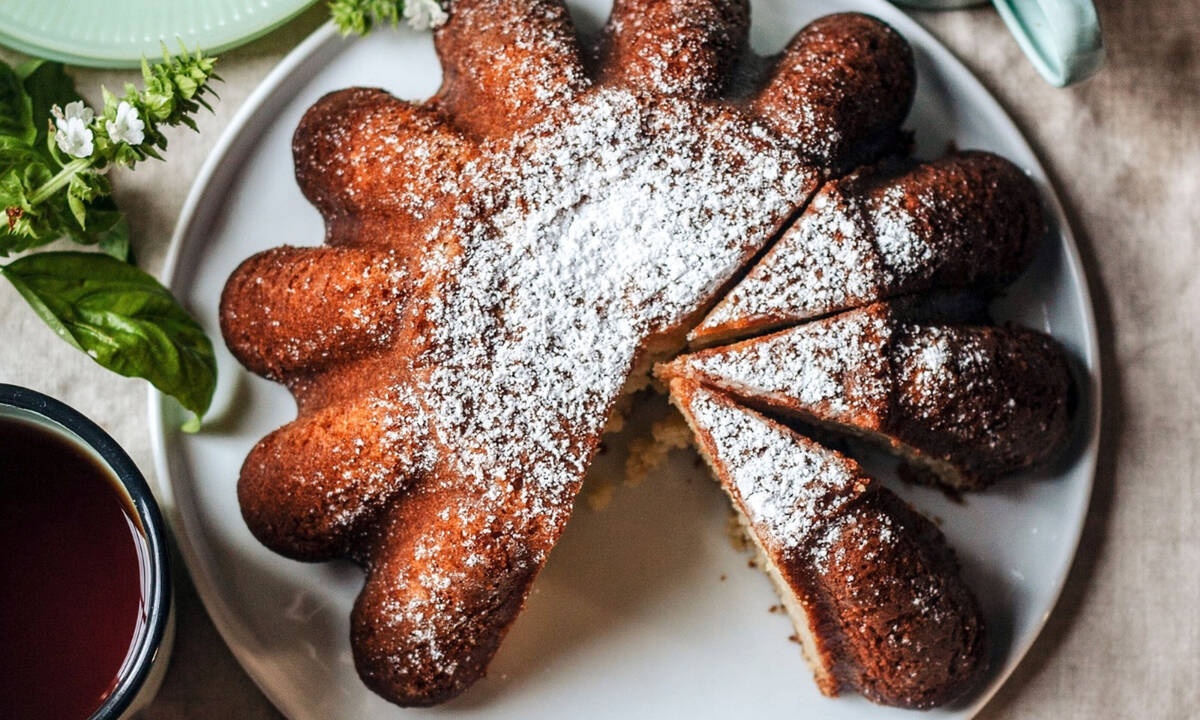 Υπέροχο κέικ μήλου για τους λάτρεις των φθινοπωρινών γεύσεων