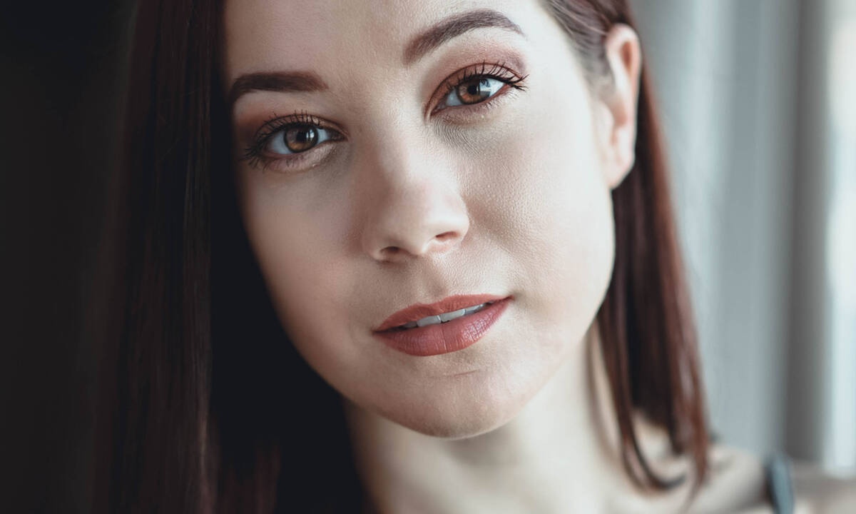 6 κακές συνήθειες που «σαμποτάρουν» την ομορφιά μας
