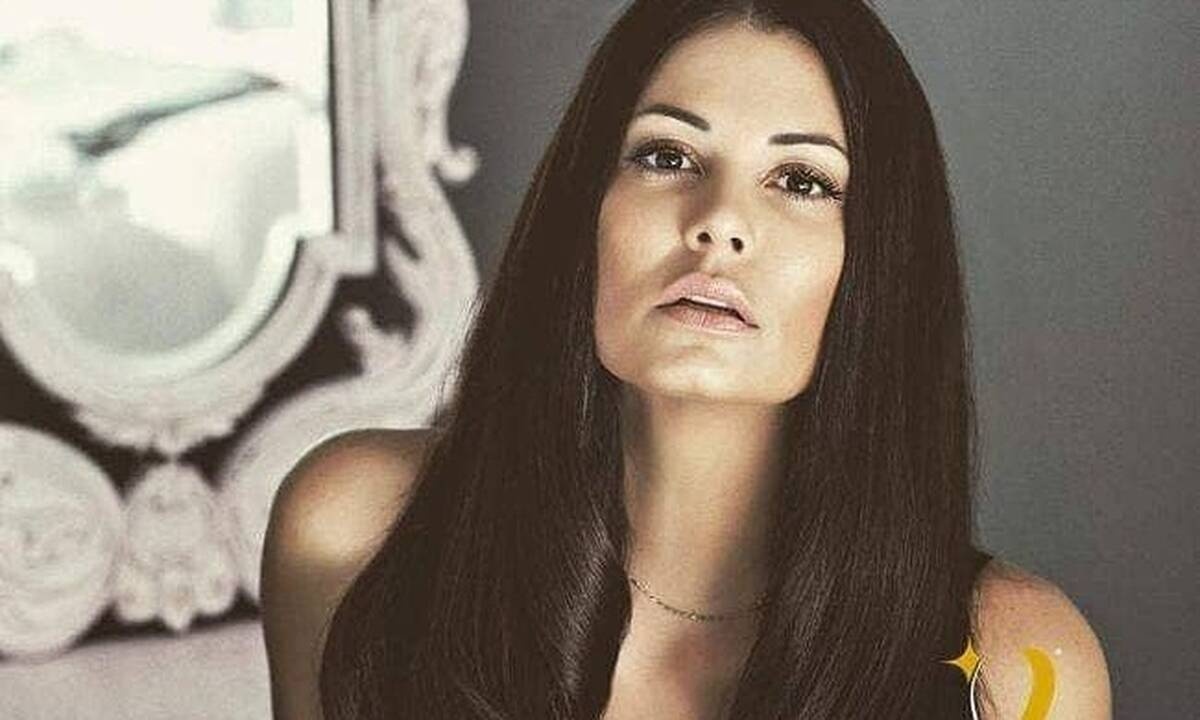 Ευχάριστη έκπληξη: Η Μαρία Κορινθίου θα παρουσιάσει τα Εθνικά Καλλιστεία! 