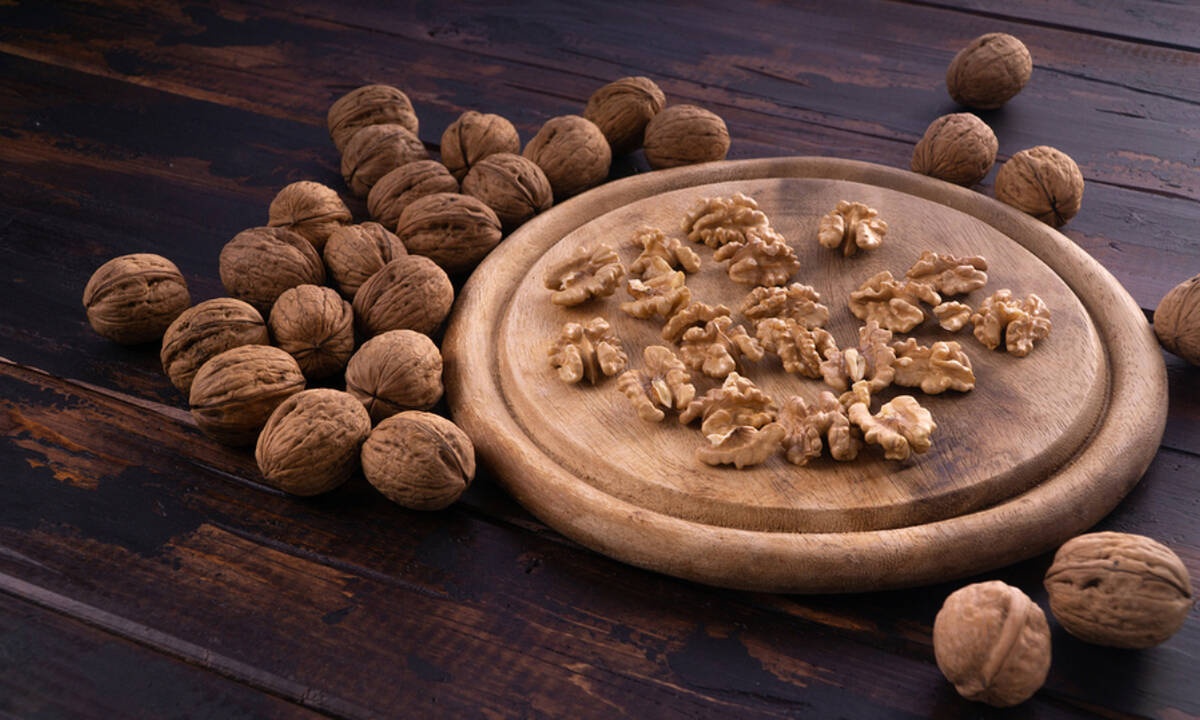 5 καρύδια κάθε μέρα: Τα οφέλη για την υγεία σας (video)