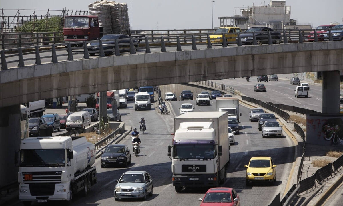 Κίνηση στους δρόμους: Χάος στην Αθήνα - Πού εντοπίζονται τα προβλήματα