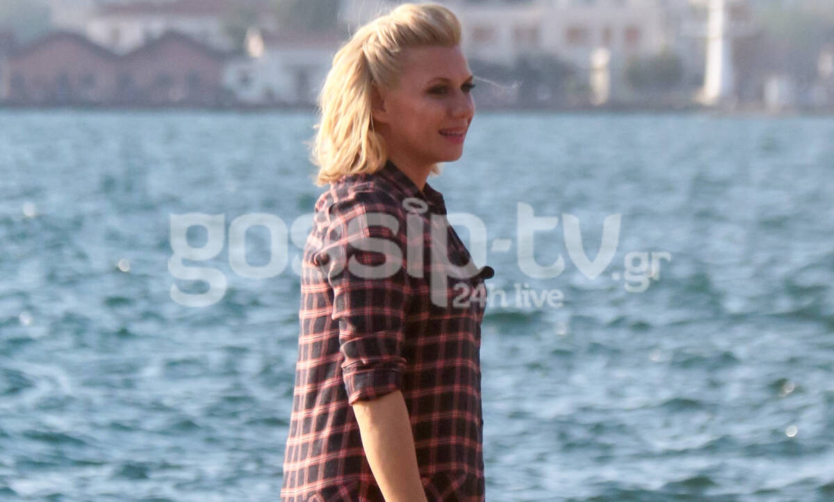 Η Κατερίνα Καραβάτου με τα παιδιά της – Ο Αρίωνας έγινε ολόκληρο αντράκι (photos)