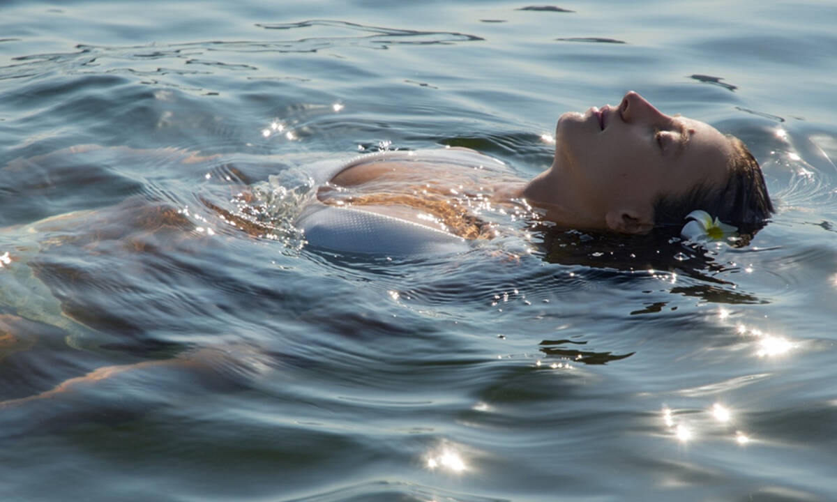 Μήπως είδες στο όνειρό σου ότι κολυμπάς;