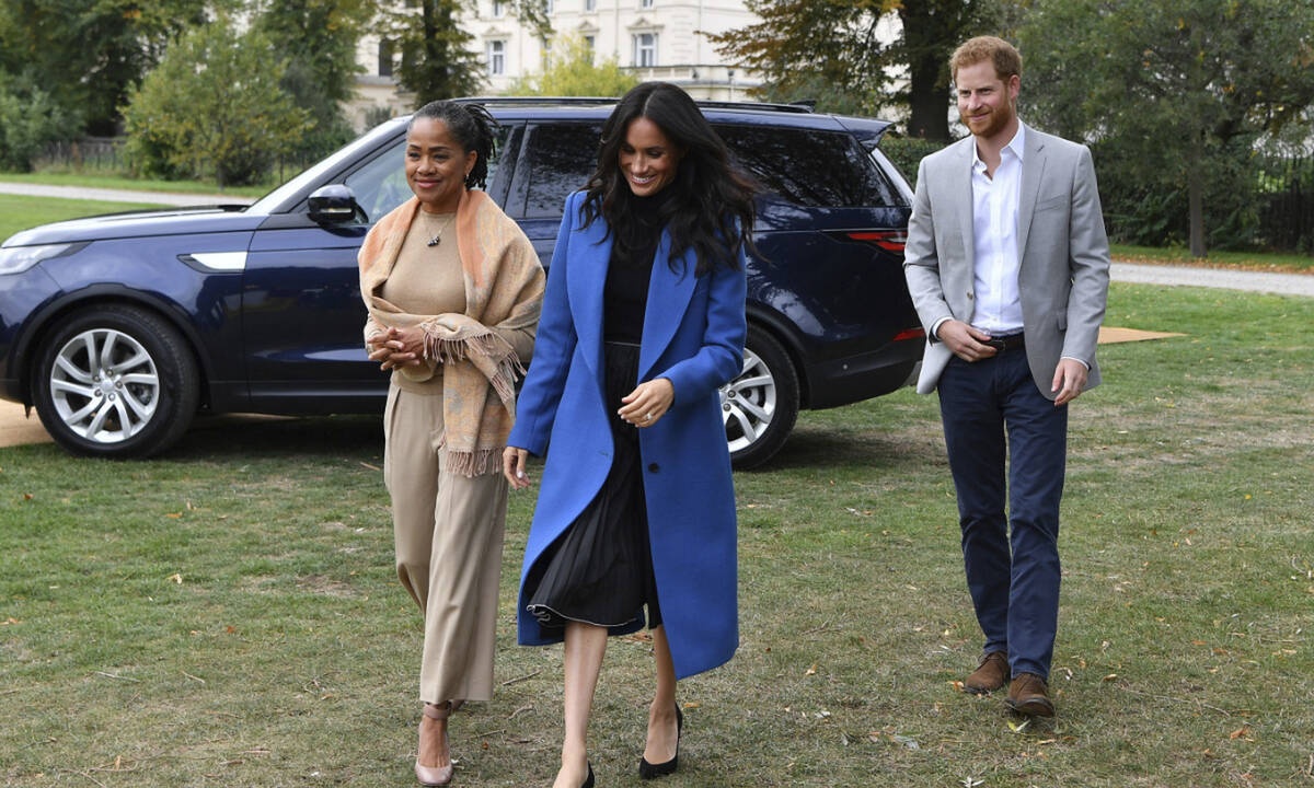 Η μαμά της Meghan Markle έκανε κάτι που μας άφησε όλους άφωνους