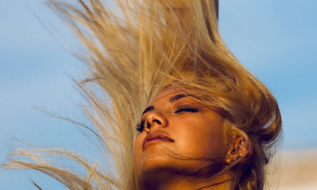 Αυτά τα 5 λάθη κάνεις με το λάδι μαλλιών