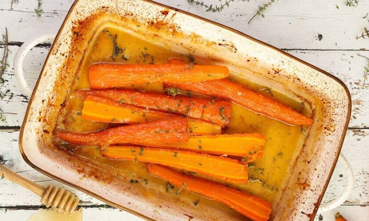 Πανεύκολη συνταγή: Ψητά καρότα με θυμάρι
