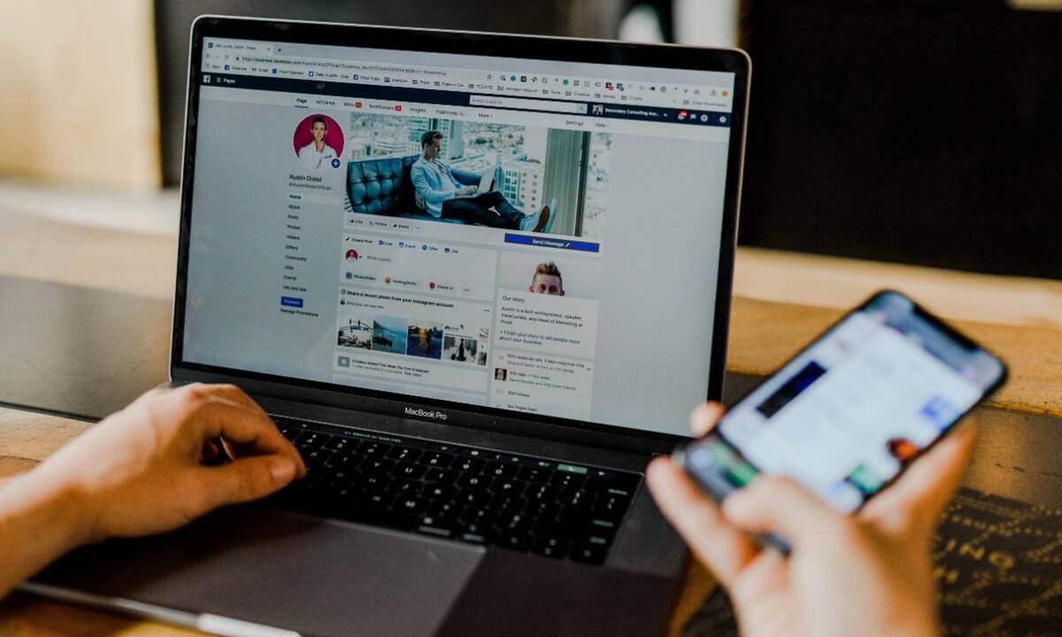 Τα βασικά λάθη που κάνεις στα social media και... παραμένεις single