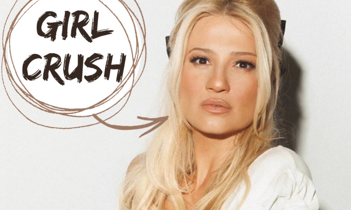 Φαίη Σκορδά: Δες το χτένισμά της από πίσω και μάθε πώς θα το αντιγράψεις