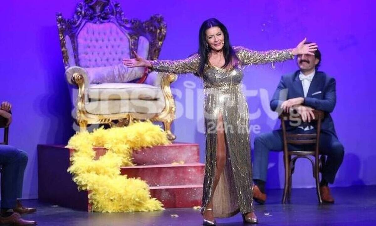 Θέατρο Αθηνά: Happy Birthday Ελλάς: Η παράσταση που θα σε συναρπάσει! (Photos)