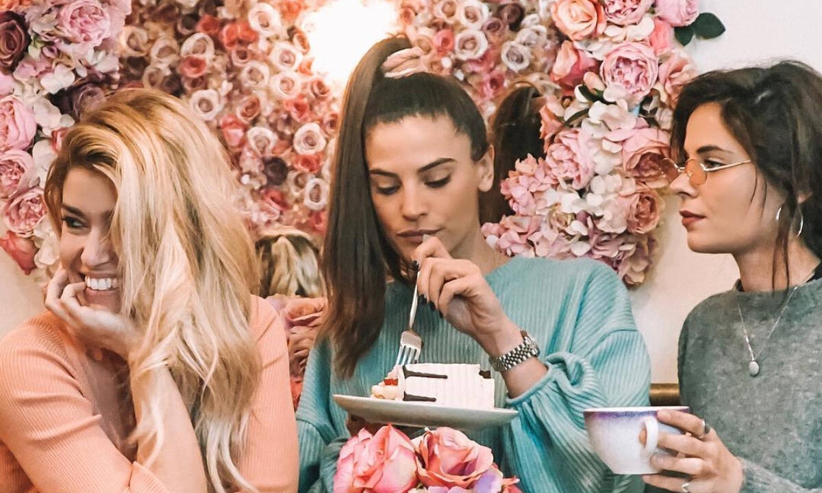 Ήξερες ότι η Χριστίνα Μπόμπα έχει «αδερφό»; Η αποκάλυψη της παρουσιάστριας