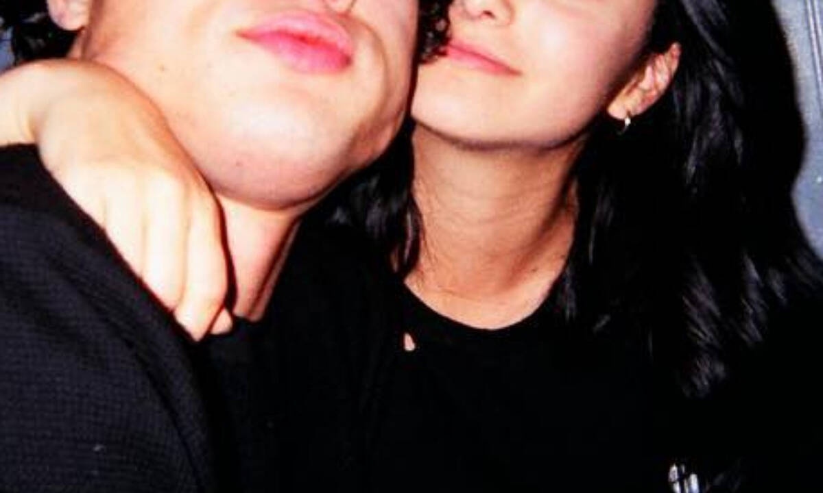 Δε θα πιστέψεις ποιο ζευγάρι χώρισε έπειτα από έναν χρόνο παθιασμένου έρωτα