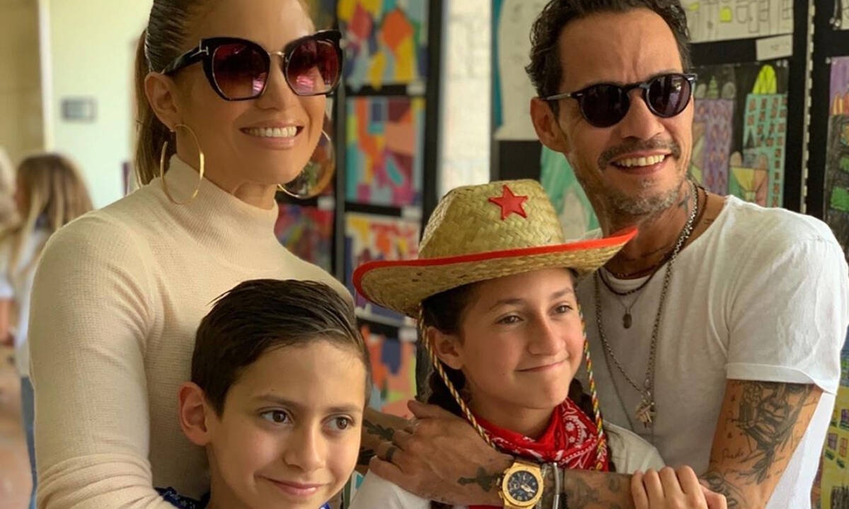 Γνωρίστε τα διάσημα ζευγάρια που έχουν δίδυμα παιδιά (vid)