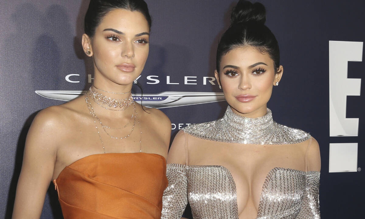 Η Kylie Jenner απαντά στο τρολάρισμα της αδερφής της, Kendall, με τον πιο απρόσμενο τρόπο