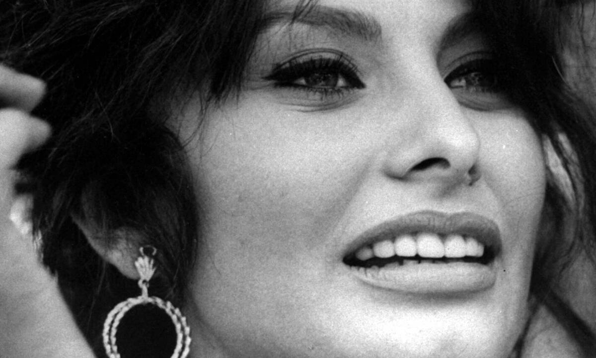 Ένα τιμητικό βραβείο για την απόλυτα Ιταλίδα σταρ, Σοφία Λόρεν