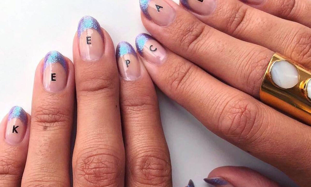 Sunday Nailspiration! Αν δεν έχεις κάνει ακόμα μανικιούρ για το ρεβεγιόν, δες εδώ…