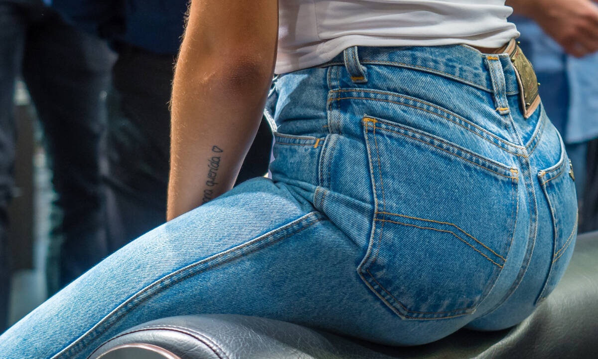 5 ασκήσεις γυμναστικής που είναι φτιαγμένες για να μεγαλώνουν τους γλουτούς χωρίς όργανα