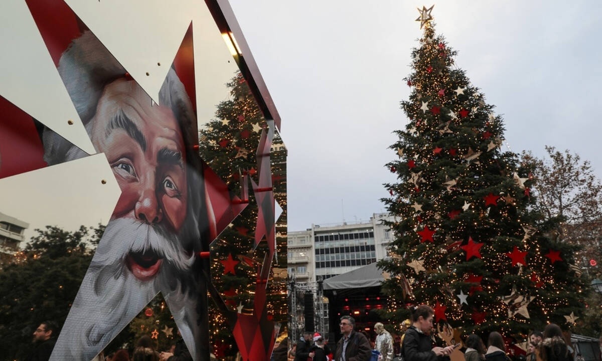 Εορταστικό ωράριο: Πώς θα λειτουργήσουν σήμερα τα καταστήματα