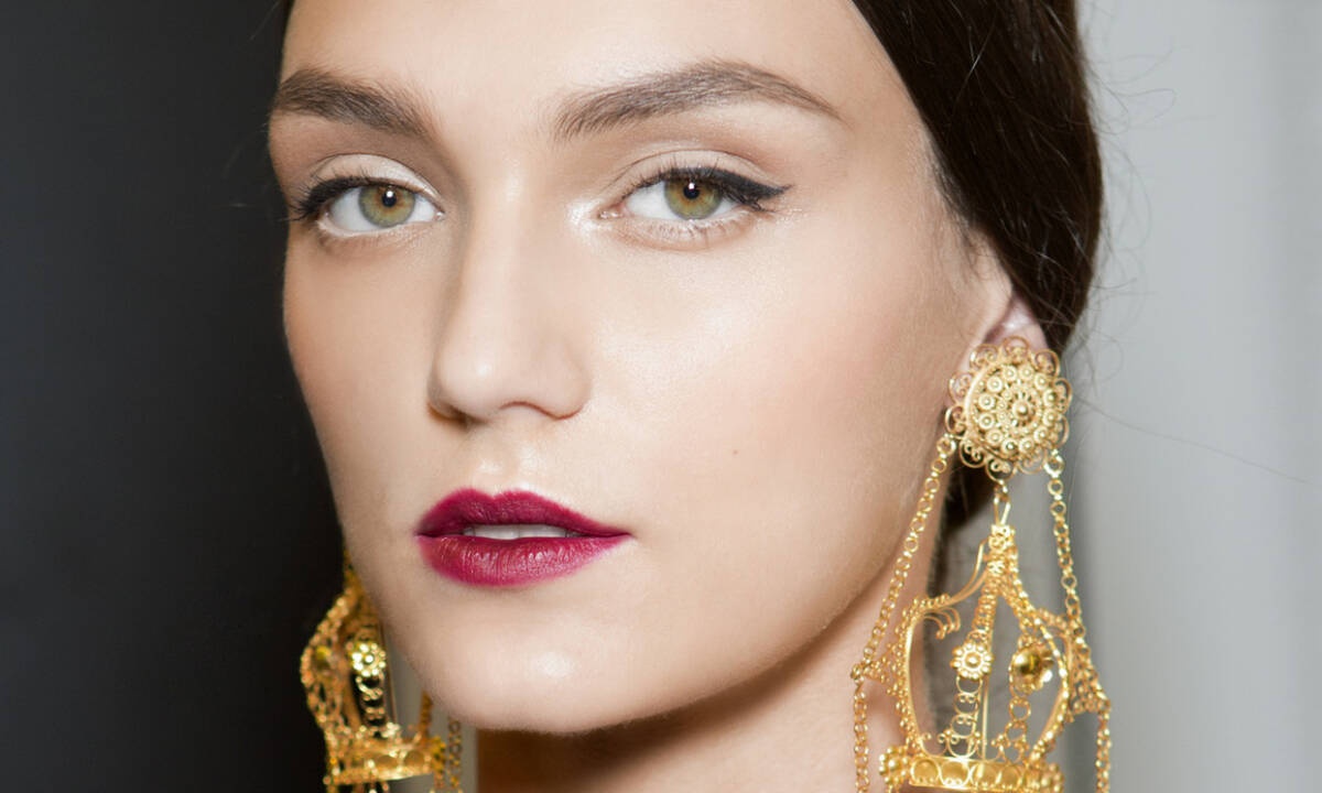 Video: Δες πως θα κάνεις πανεύκολα την τέλεια γατίσια γραμμή eyeliner