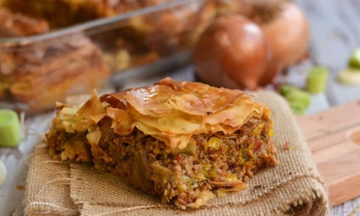 Πρασόπιτα με απάκι και κιμά