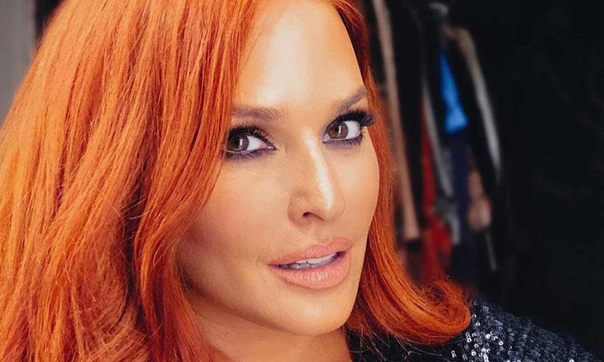 Η Σίσσυ Χρηστίδου ποζάρει με παιχνιδιάρικα εσώρουχα και τρελαίνει το Instagram