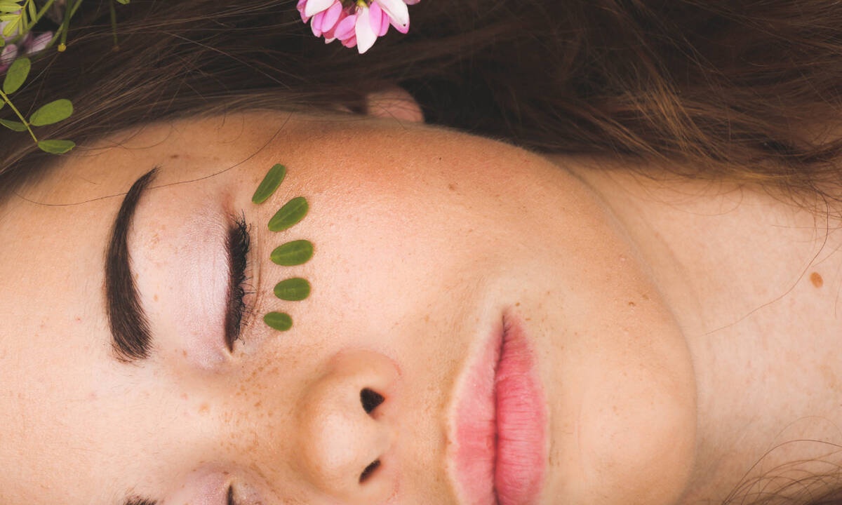 Είναι τόσο απλό να αποκτήσεις λαμπερή και καθαρή επιδερμίδα στο «πι και φι»