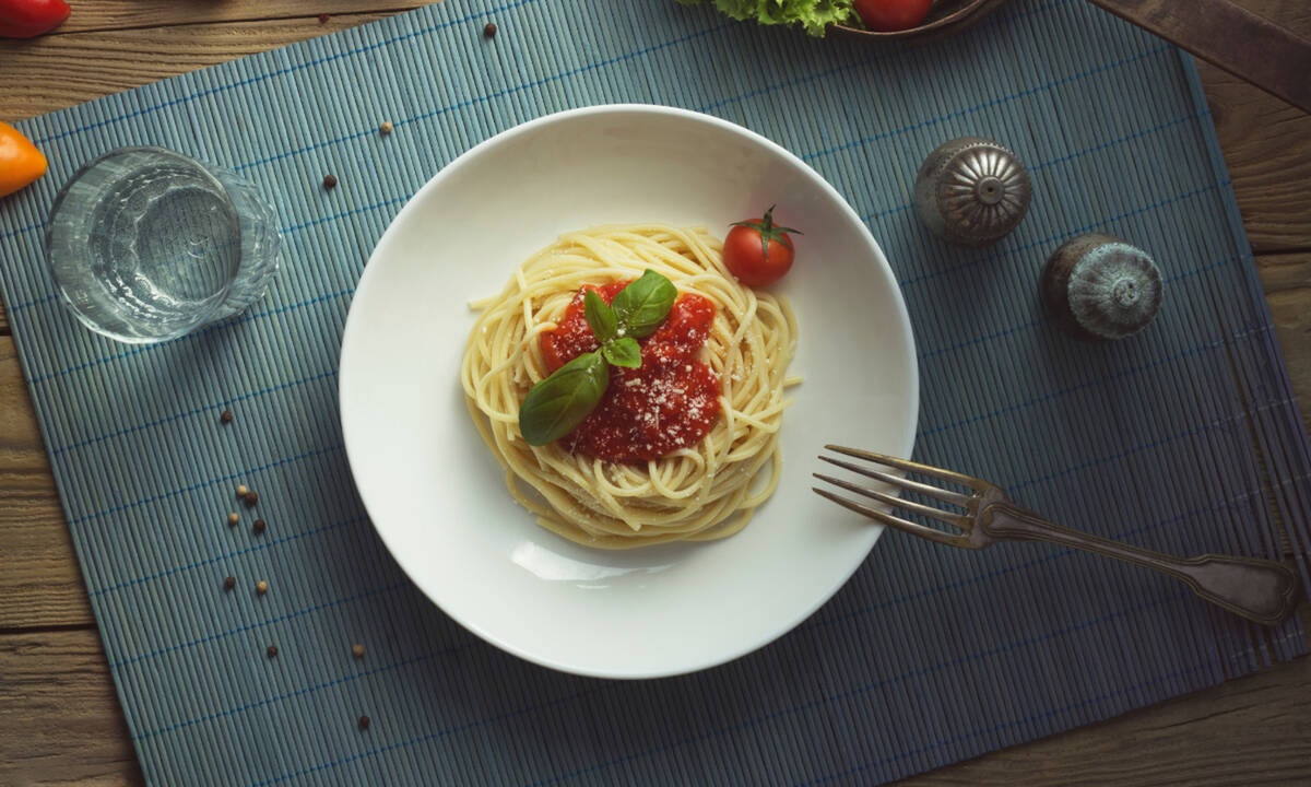Κόκκινη σάλτσα για ζυμαρικά: Η αυθεντική συνταγή της γιαγιάς