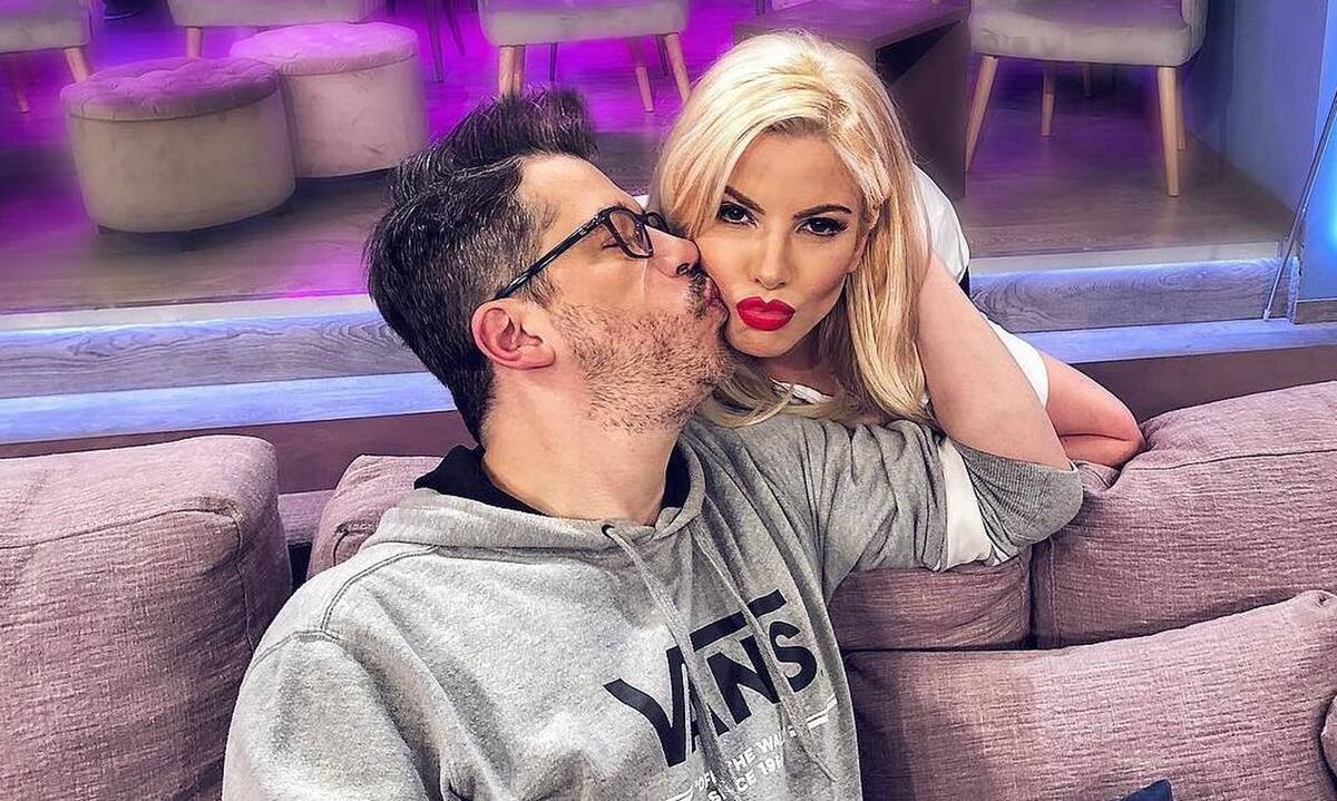 Aντελίνα Βαρθακούρη:Έχεις απορία αν πήρε κιλά στο Globetrotters;Ο Χάρης απαντά με μια ατάκα απίθανη